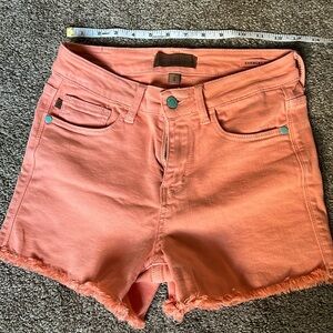 Judy Blue Melon Fray Hem Shorts - Size Small